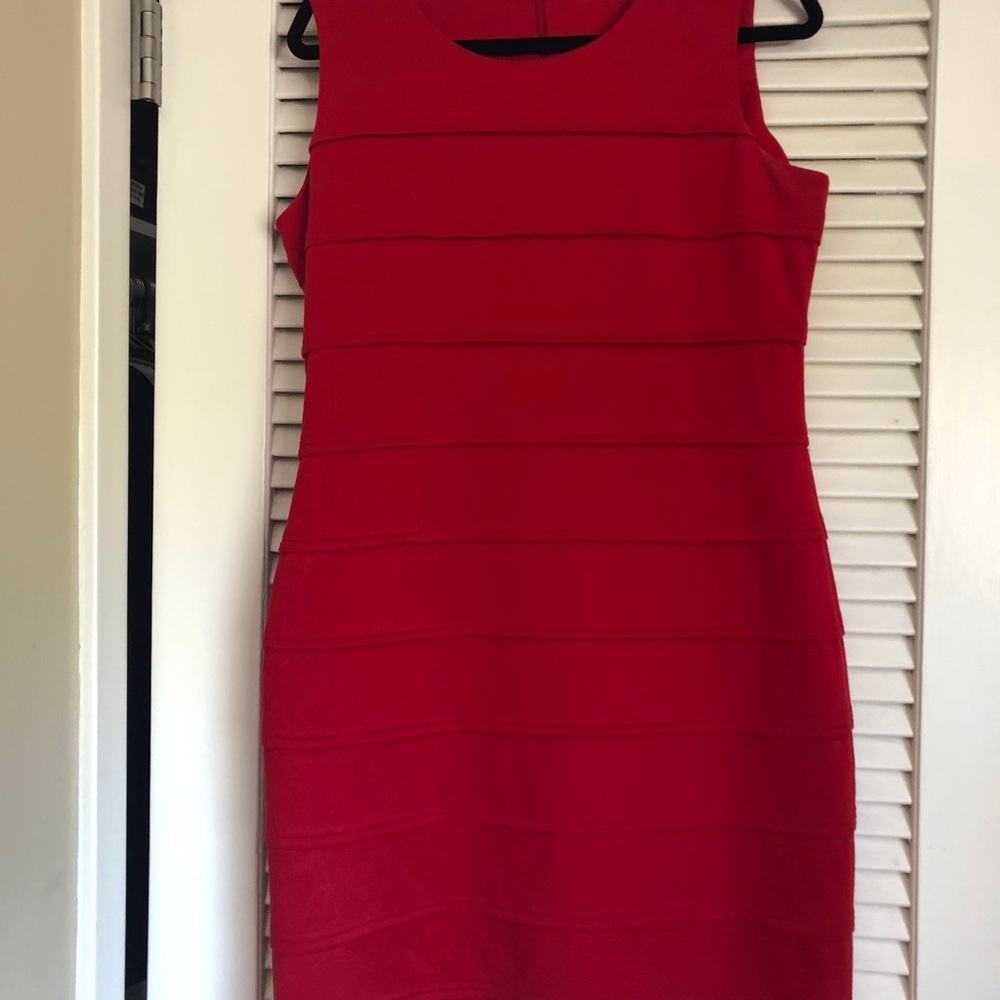 Sleeveless red dress